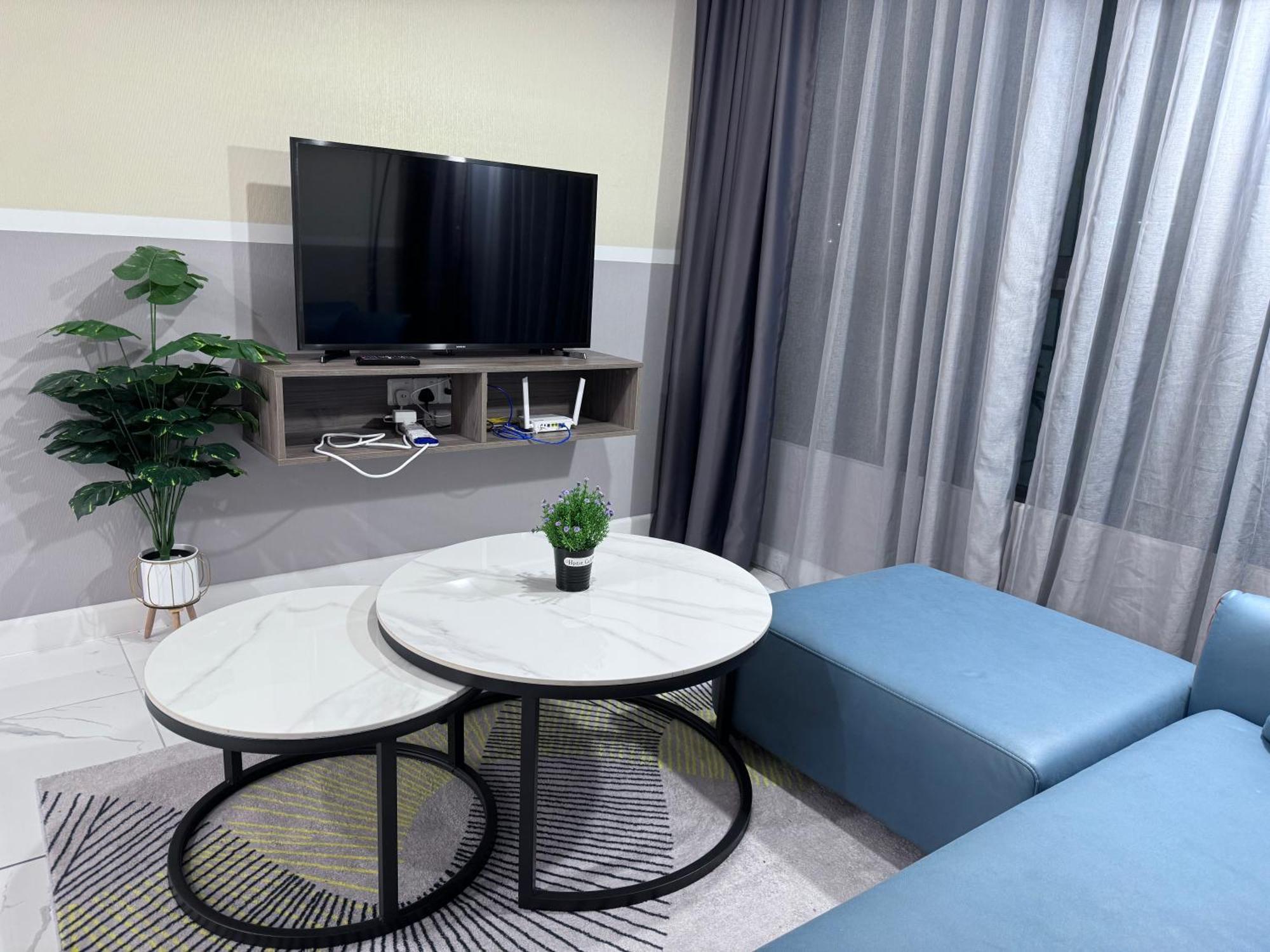 Cubic Botanical Mid Valley By Hometaric Apartemen *