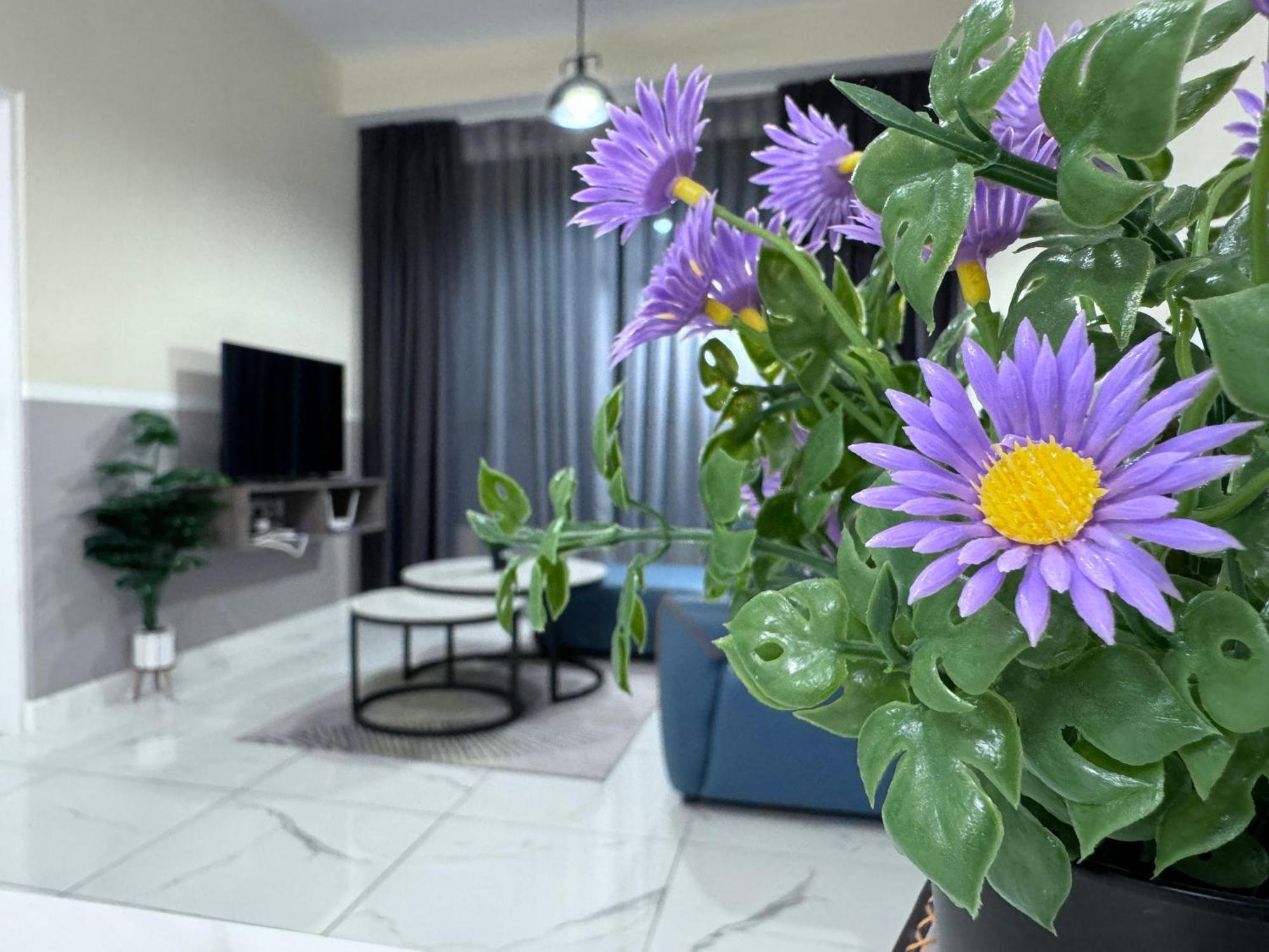 Apartment Cubic Botanical Mid Valley By Hometaric
