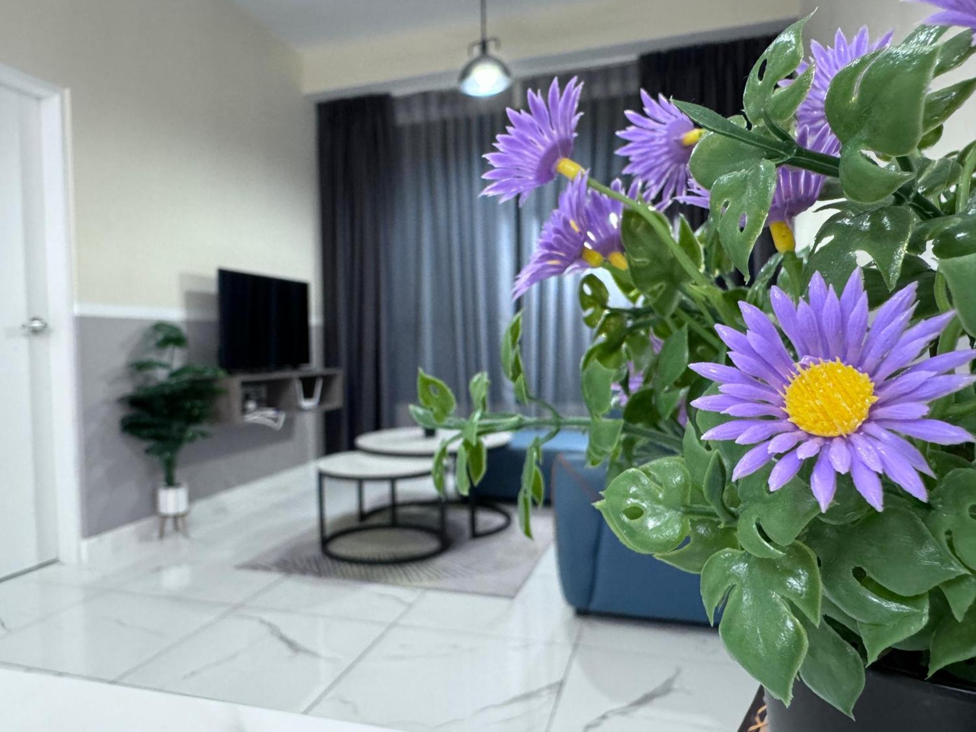 Apartment Cubic Botanical Mid Valley By Hometaric