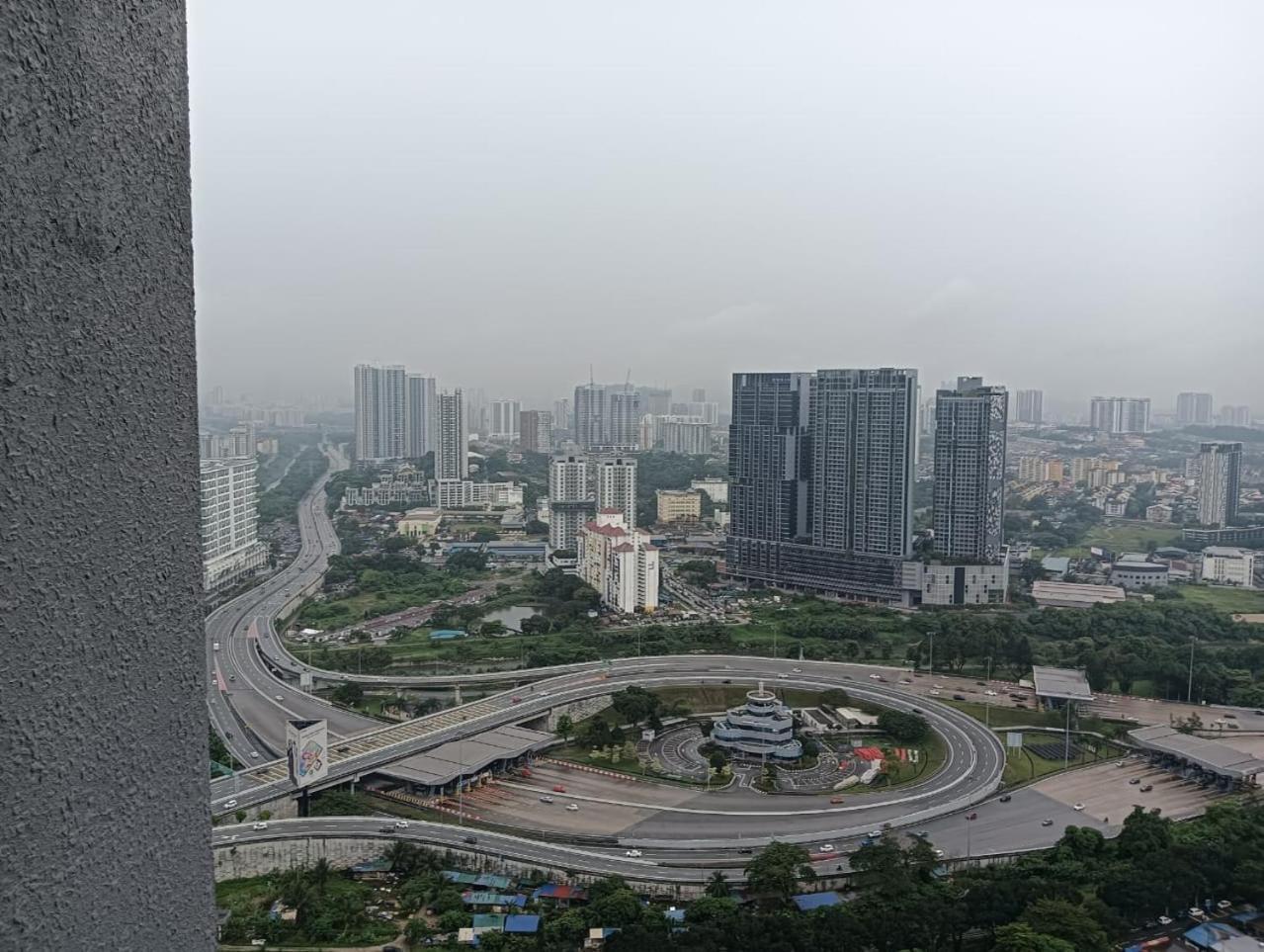 Cubic Botanical Mid Valley By Hometaric Apartment *